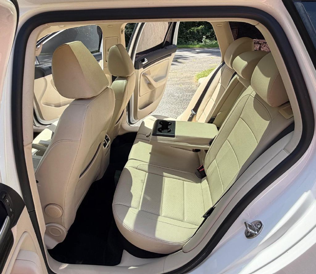 2012 Volkswagen Jetta Image 15