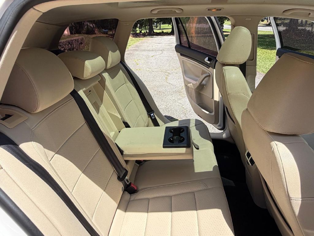 2012 Volkswagen Jetta Image 31