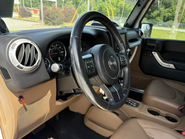 2013 Jeep Wrangler Unlimited Image 15