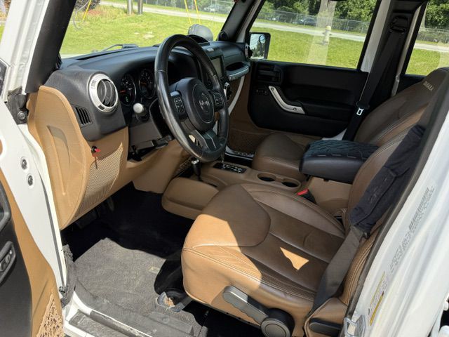 2013 Jeep Wrangler Unlimited Image 29