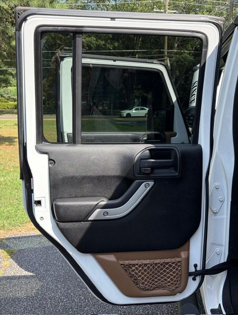 2013 Jeep Wrangler Unlimited Image 17