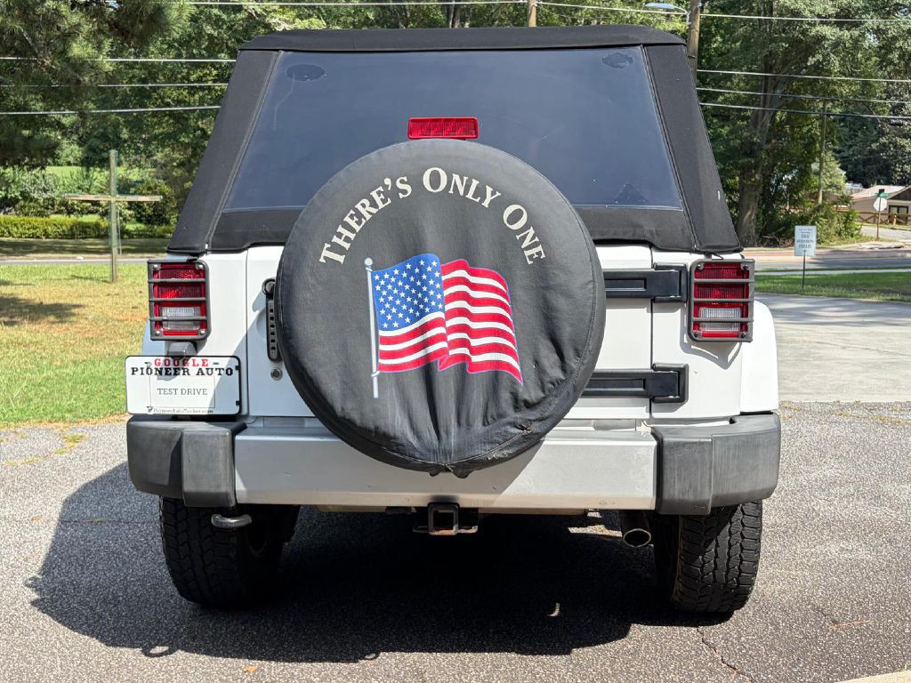 2013 Jeep Wrangler Unlimited Image 24