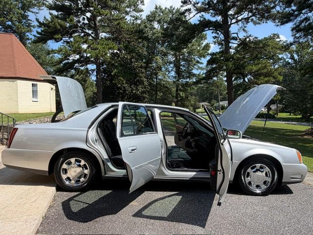 2000 Cadillac DeVille Image 27