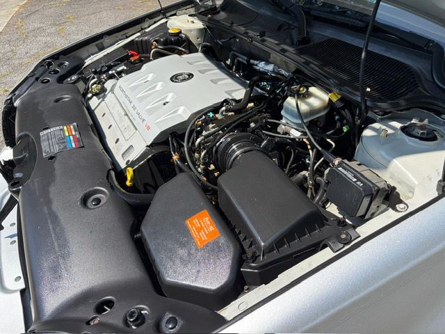 2000 Cadillac DeVille Image 31