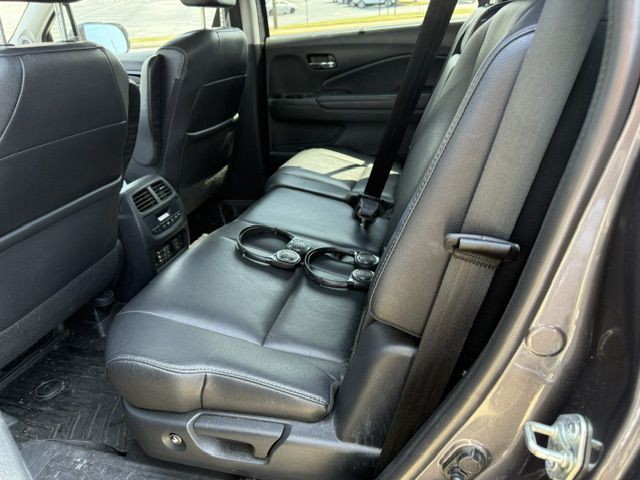 2017 Honda Pilot Image 9