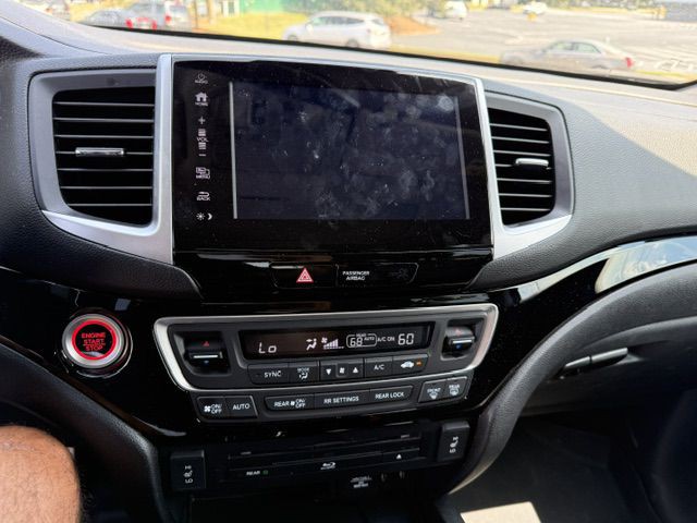 2017 Honda Pilot Image 11