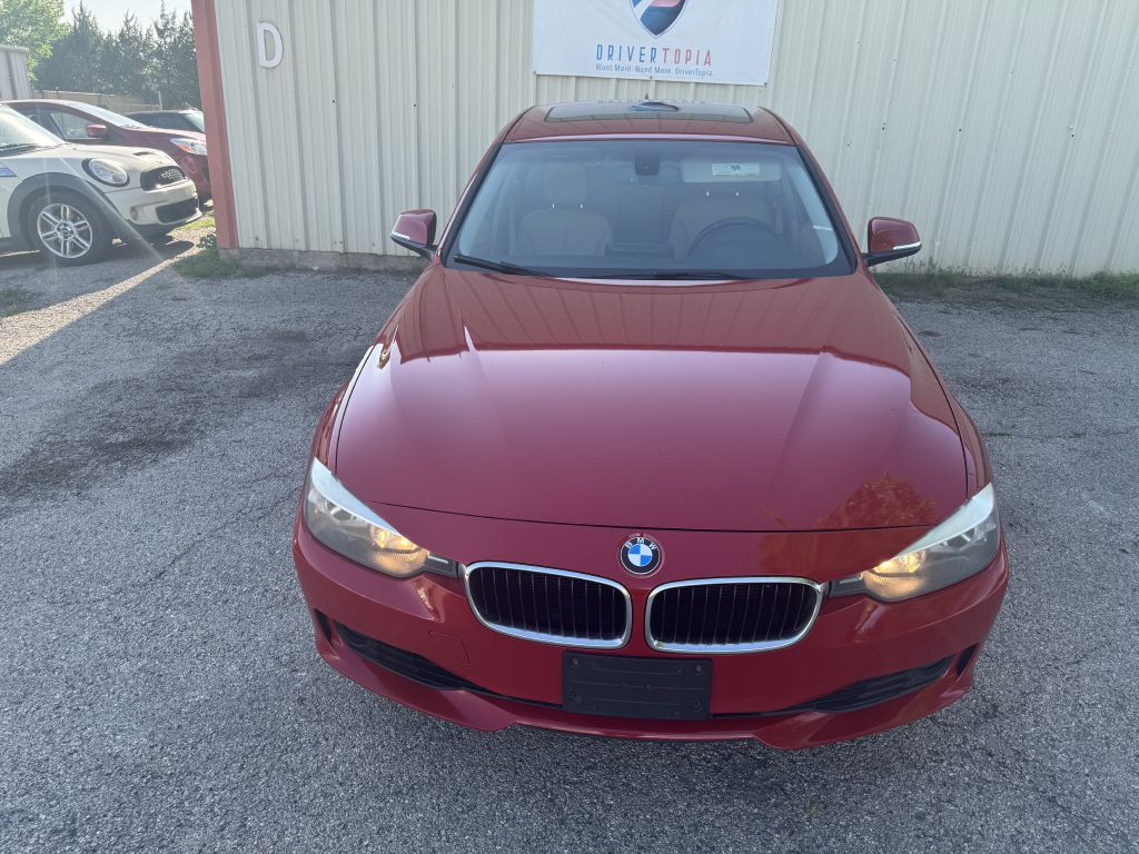 2013 BMW 3 Series Image 9