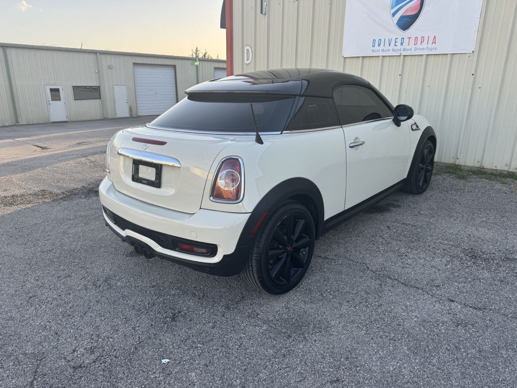 2013 MINI Cooper Image 6