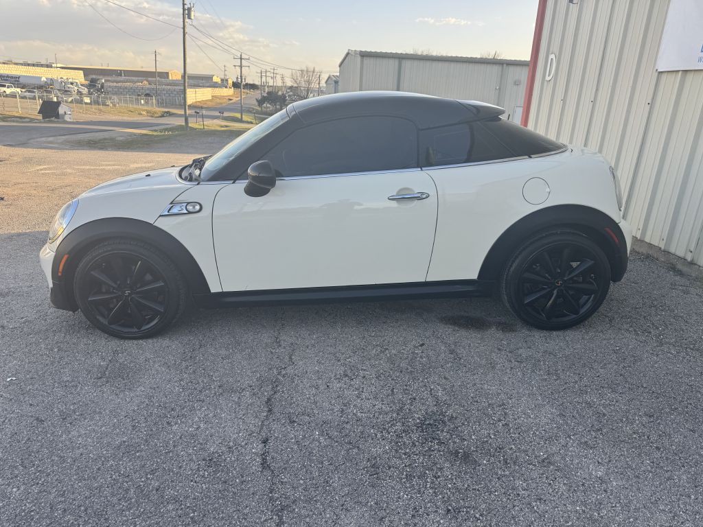 2013 MINI Cooper Image 9