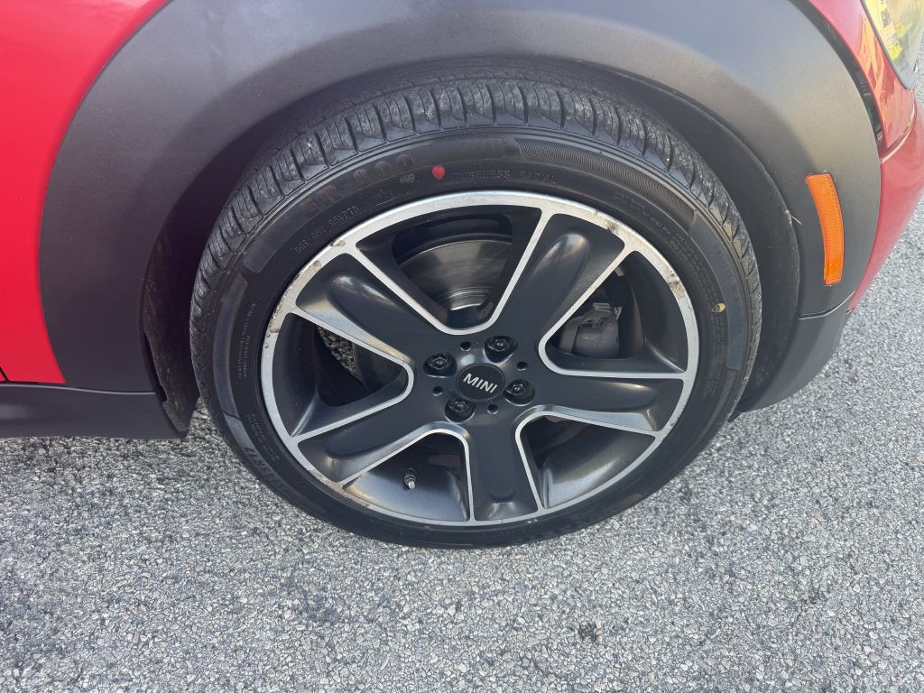 2011 MINI Cooper Image 14
