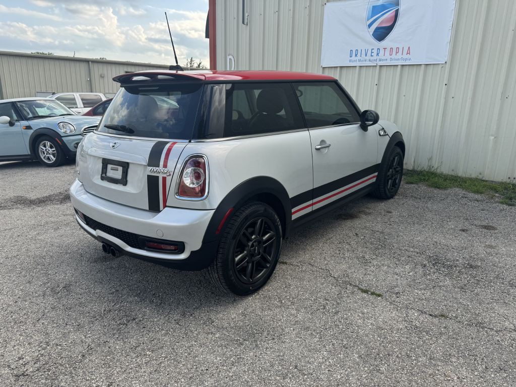 2011 MINI Cooper Image 8