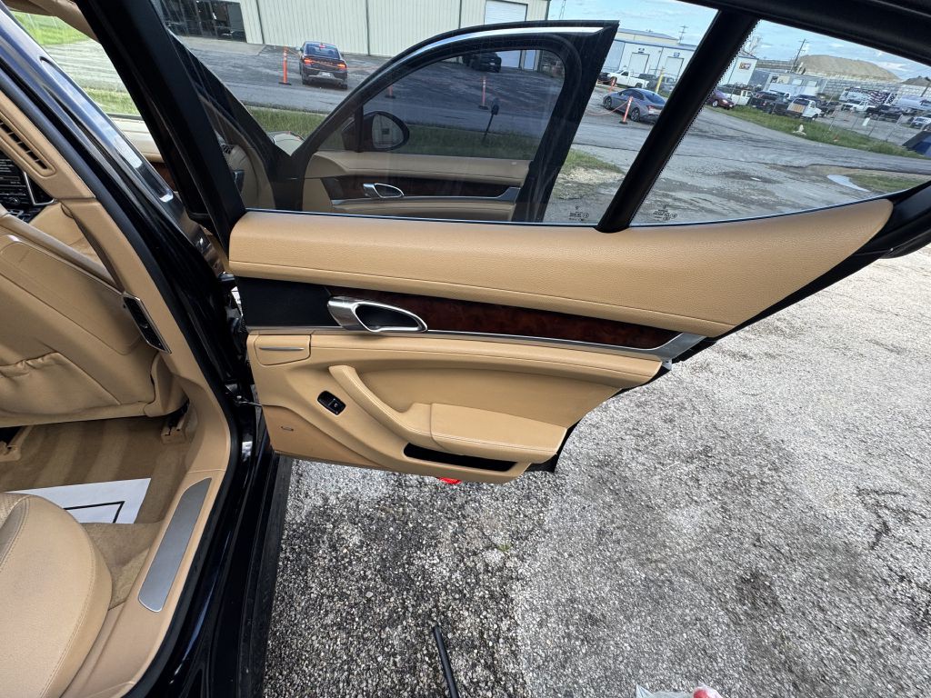 2010 Porsche Panamera Image 18