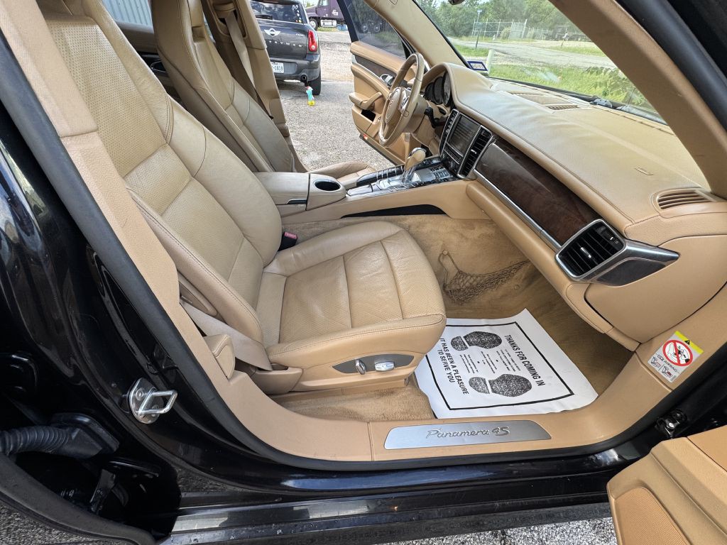 2010 Porsche Panamera Image 20