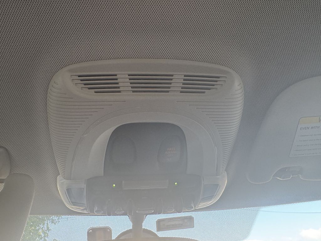 2017 MINI Cooper Image 15