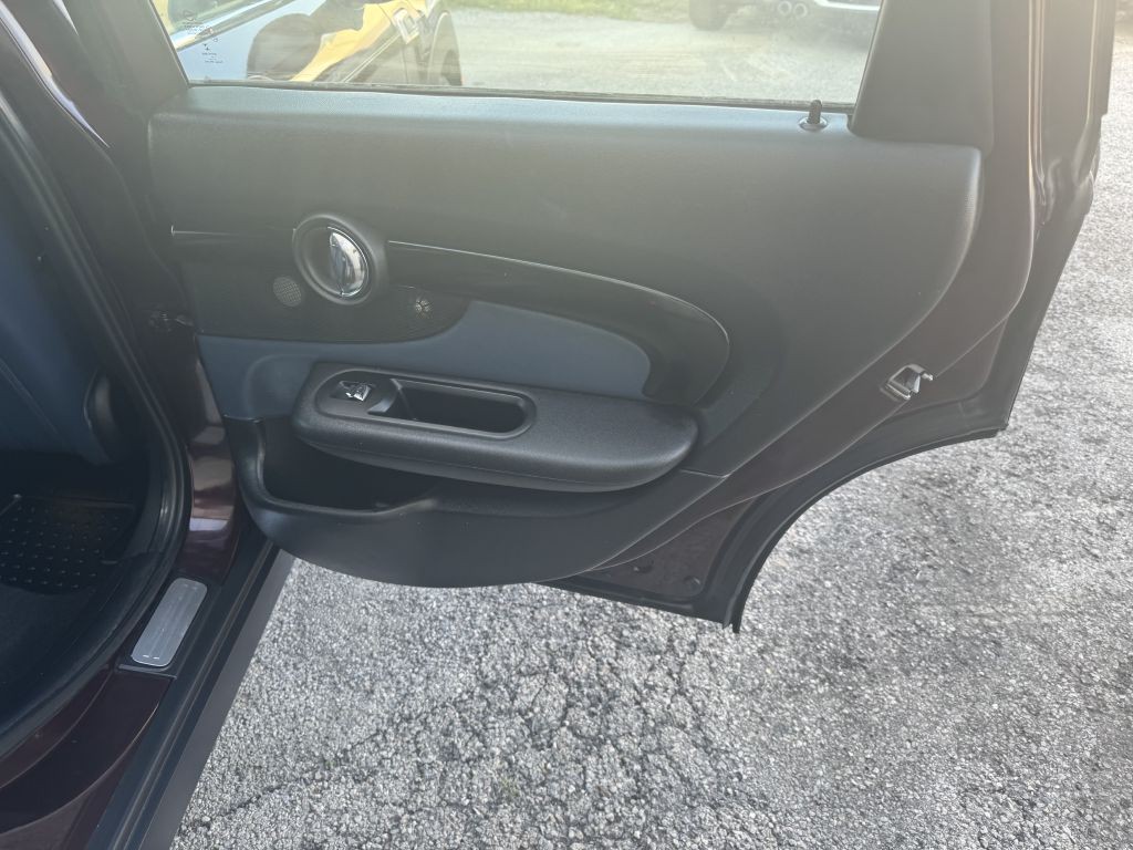 2017 MINI Cooper Image 22