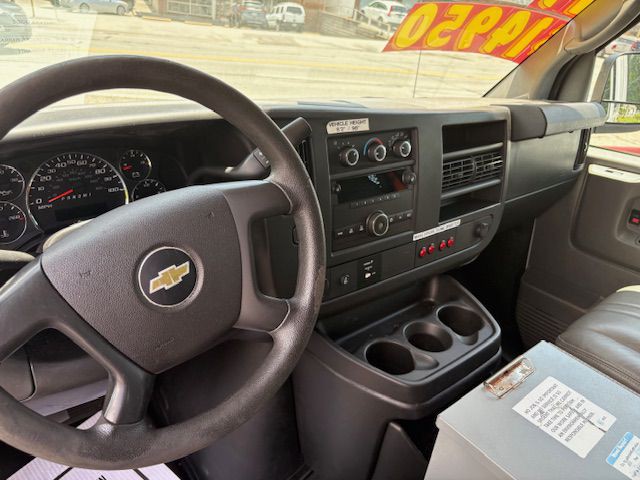 2014 Chevrolet Express Image 8