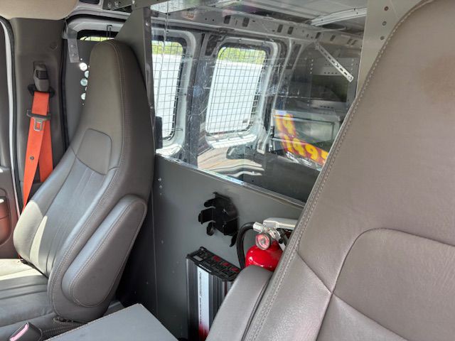 2014 Chevrolet Express Image 9