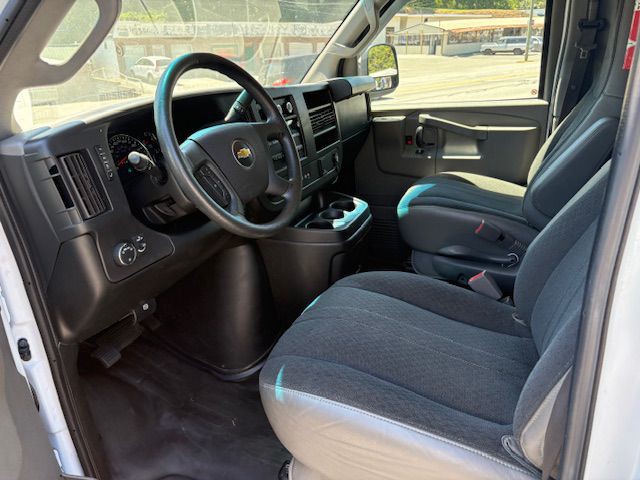 2020 Chevrolet Express Image 11