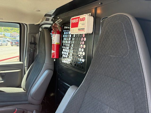 2020 Chevrolet Express Image 12