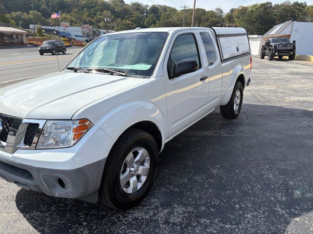 2013 Nissan Frontier Image 1