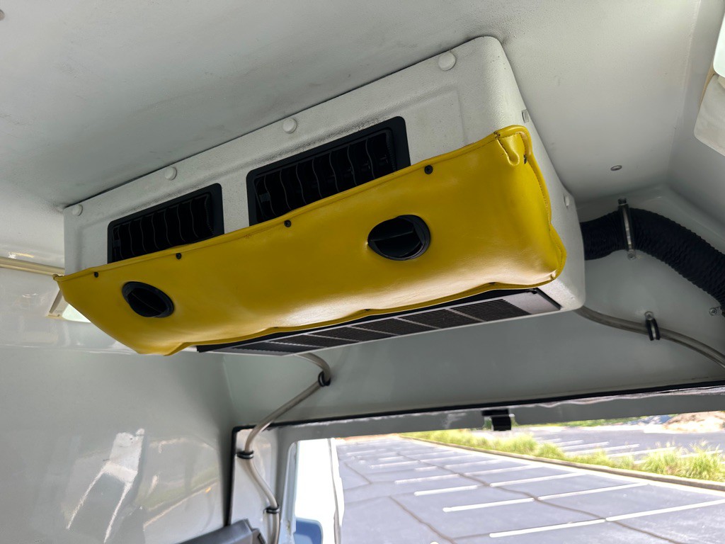 2010 Ford Econoline Image 27