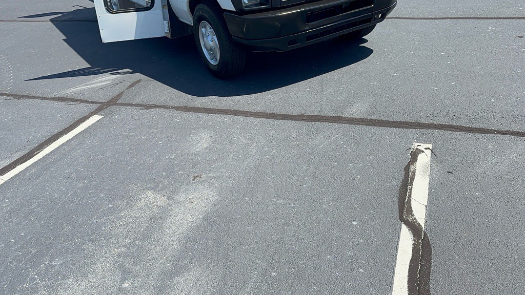 2010 Ford Econoline Image 34