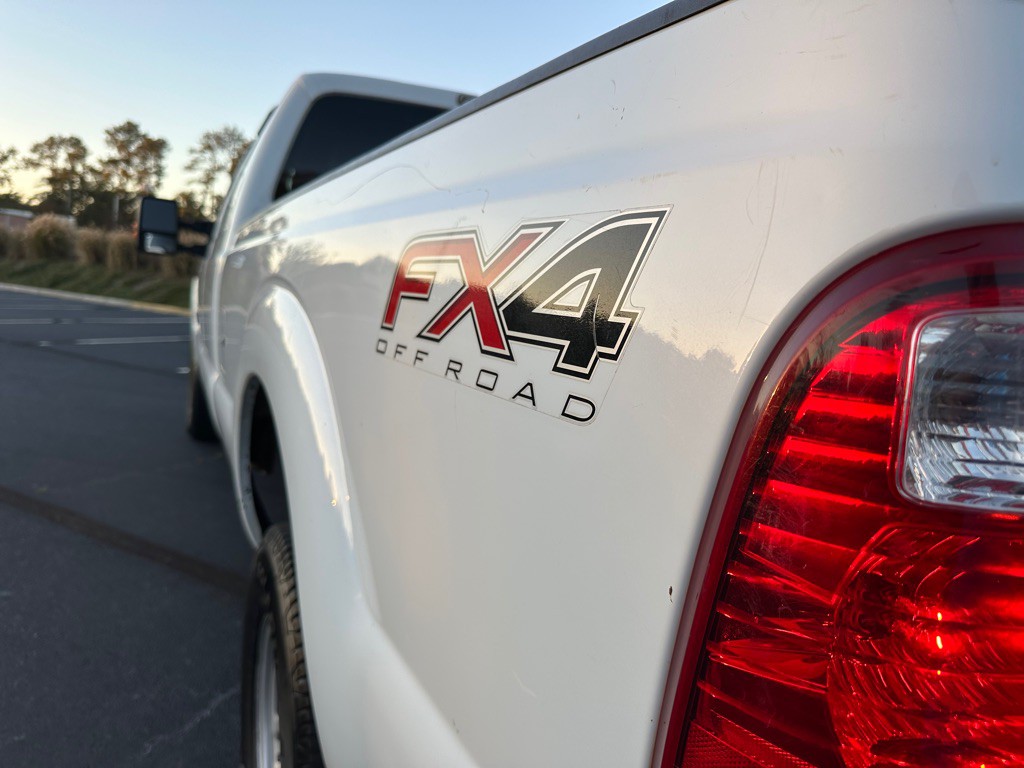 2016 Ford F-350 Image 32