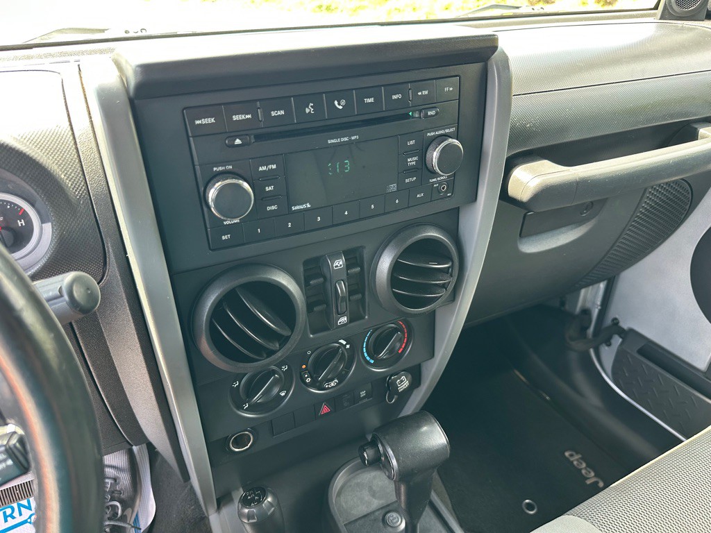 2007 Jeep Wrangler Image 21