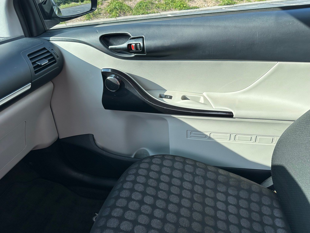 2012 Scion IQ Image 25