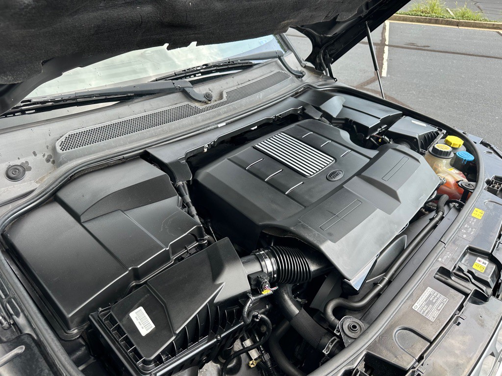 2015 Land Rover LR4 Image 29