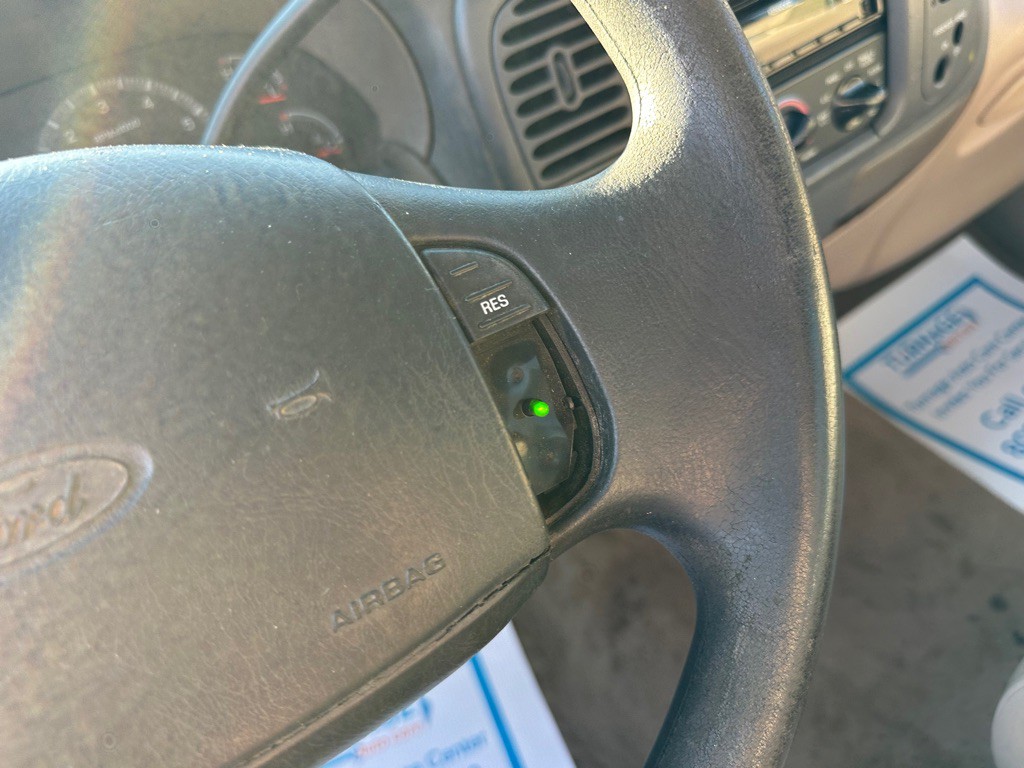 1999 Ford F-150 Image 38