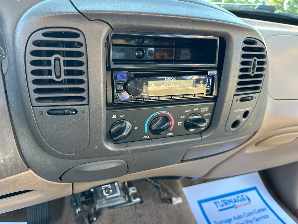 1999 Ford F-150 Image 24