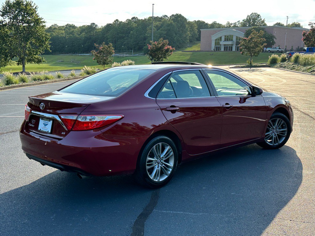 2017 Toyota Camry Image 6