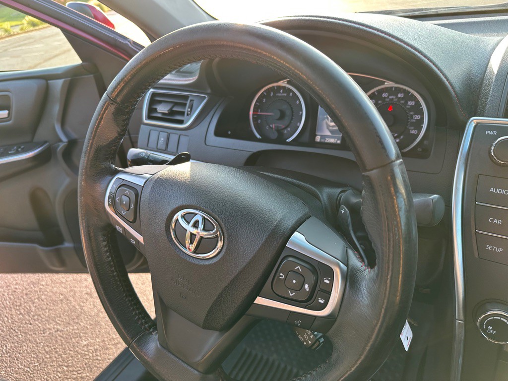 2017 Toyota Camry Image 26