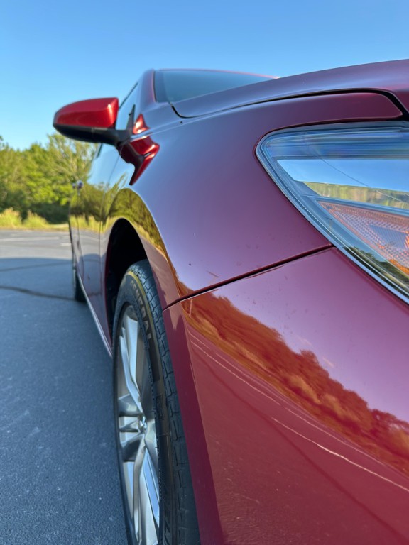 2017 Toyota Camry Image 33