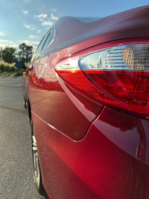 2017 Toyota Camry Image 35