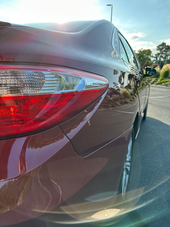 2017 Toyota Camry Image 36