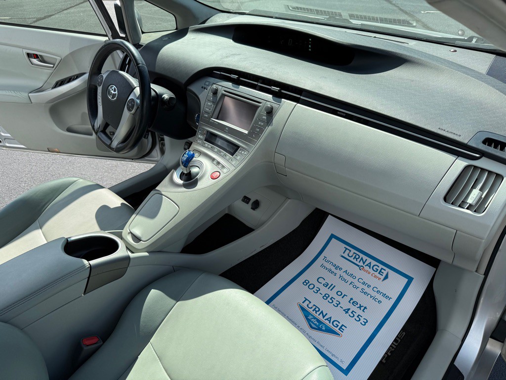 2015 Toyota Prius Image 15