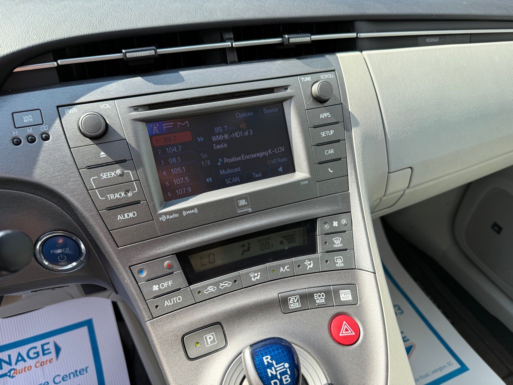 2015 Toyota Prius Image 20