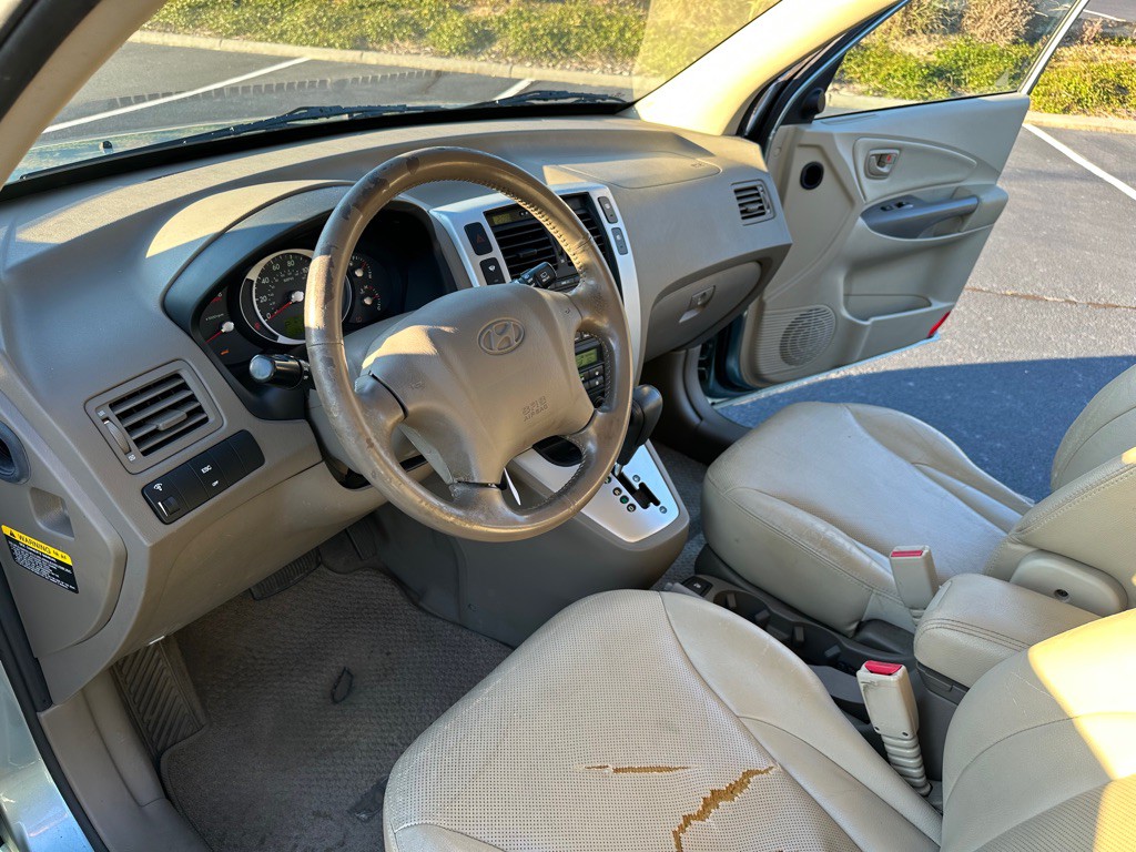 2008 Hyundai Tucson Image 12