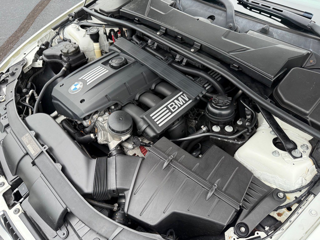 2007 BMW 3 Series Image 25