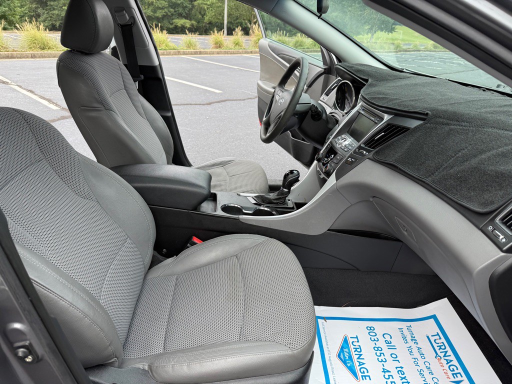 2011 Hyundai Sonata Image 14