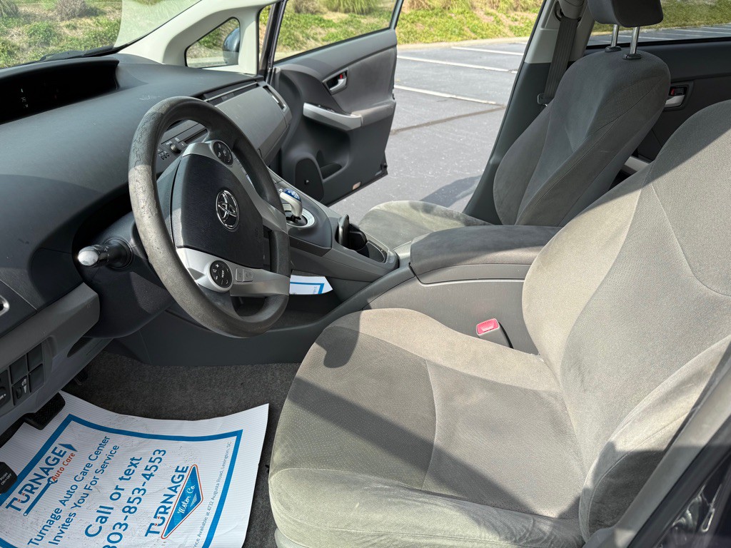 2011 Toyota Prius Image 11