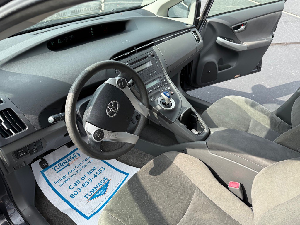 2011 Toyota Prius Image 12