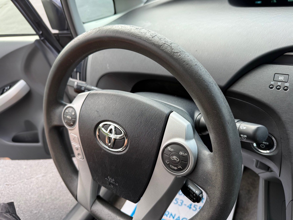 2011 Toyota Prius Image 24
