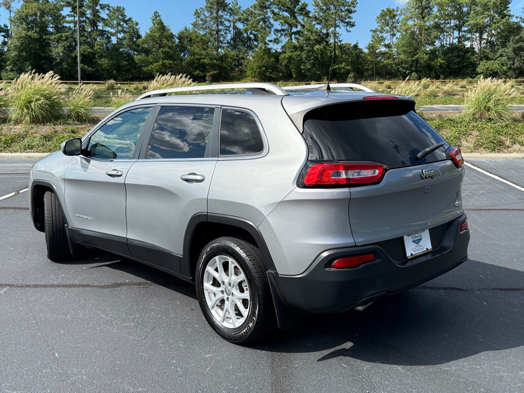 2016 Jeep Cherokee Image 9