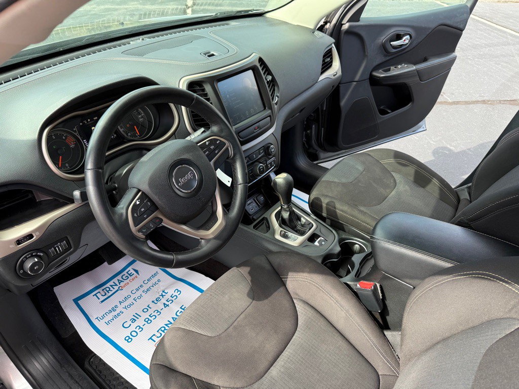 2016 Jeep Cherokee Image 12