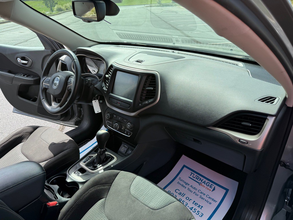 2016 Jeep Cherokee Image 15
