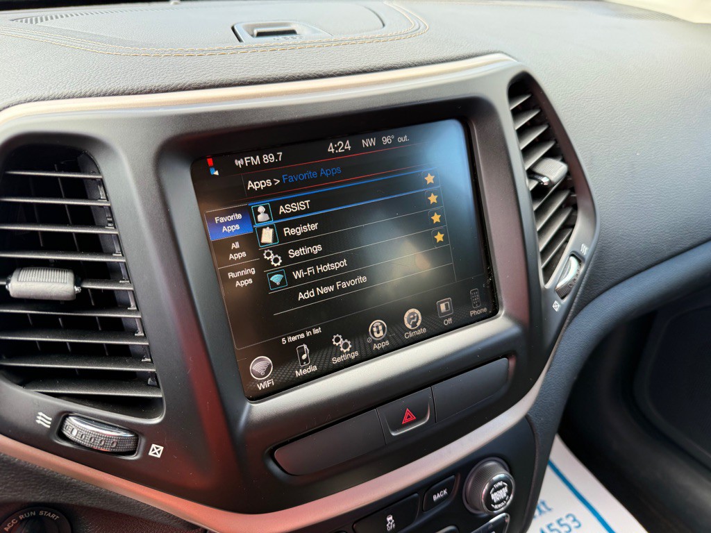 2016 Jeep Cherokee Image 22