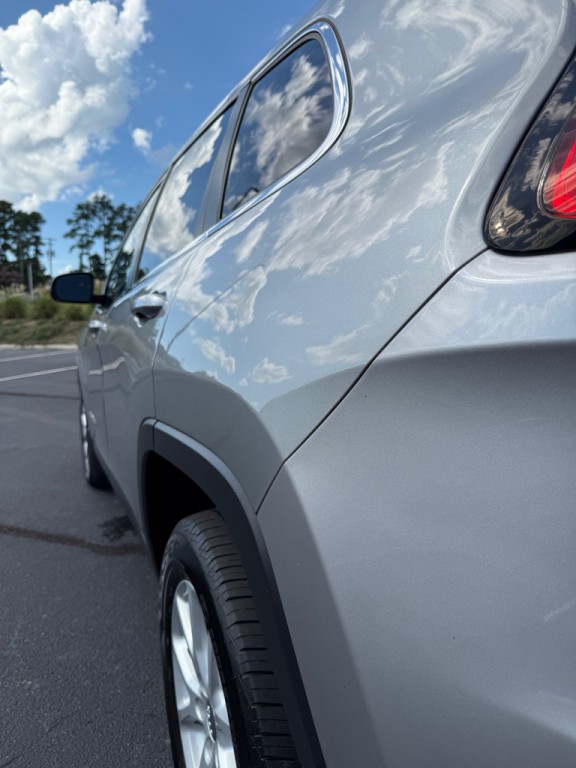2016 Jeep Cherokee Image 33